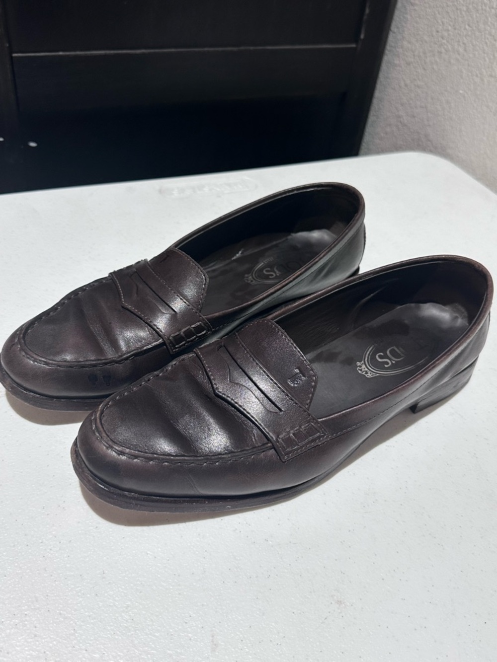 Tod’s dark brown leather loafers EU 40